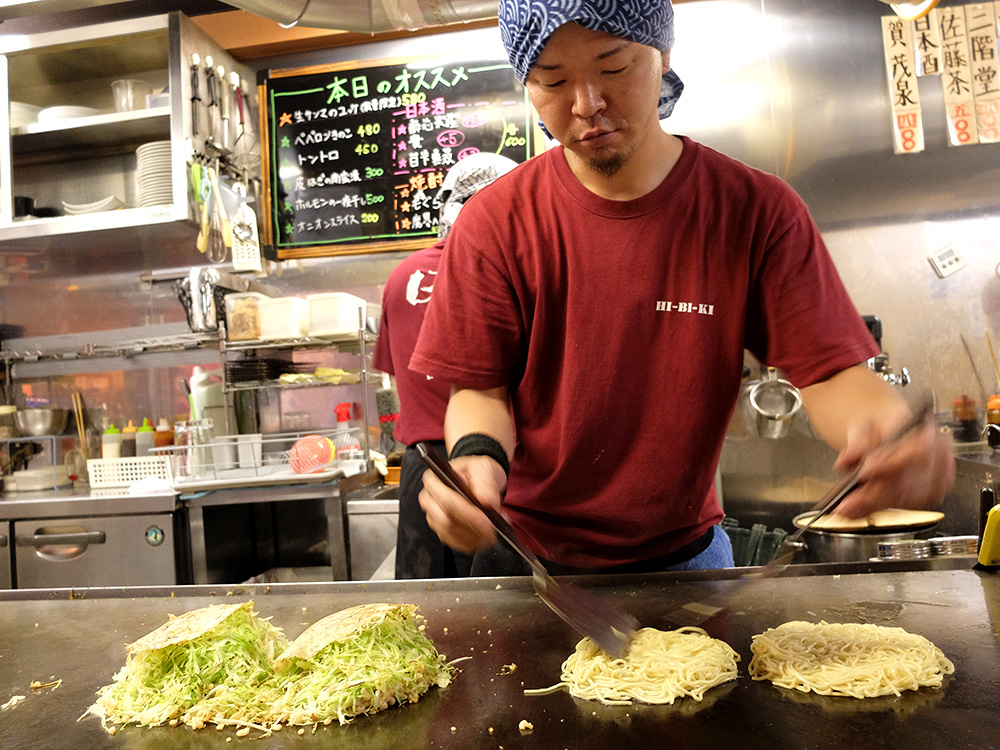 préparation des okonomiyakis