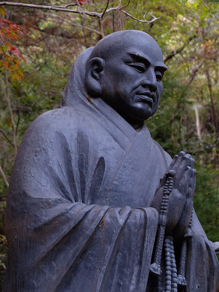 Statue de fondateur de la secte Shingon