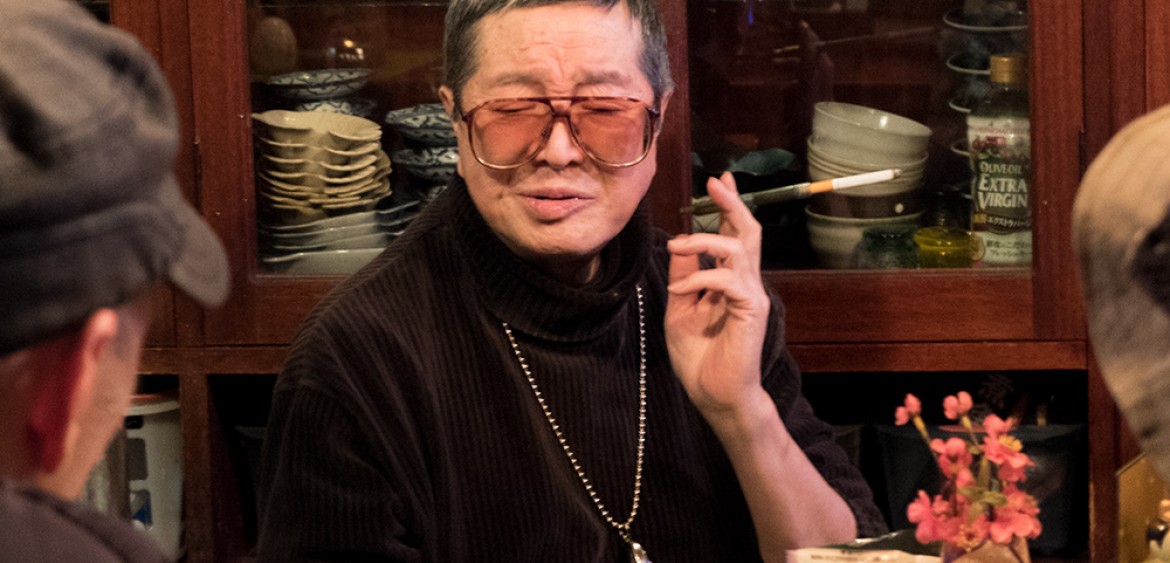 "Madame" propriétaire depuis 32 ans du snack-bar Chante ! à Hiroshima