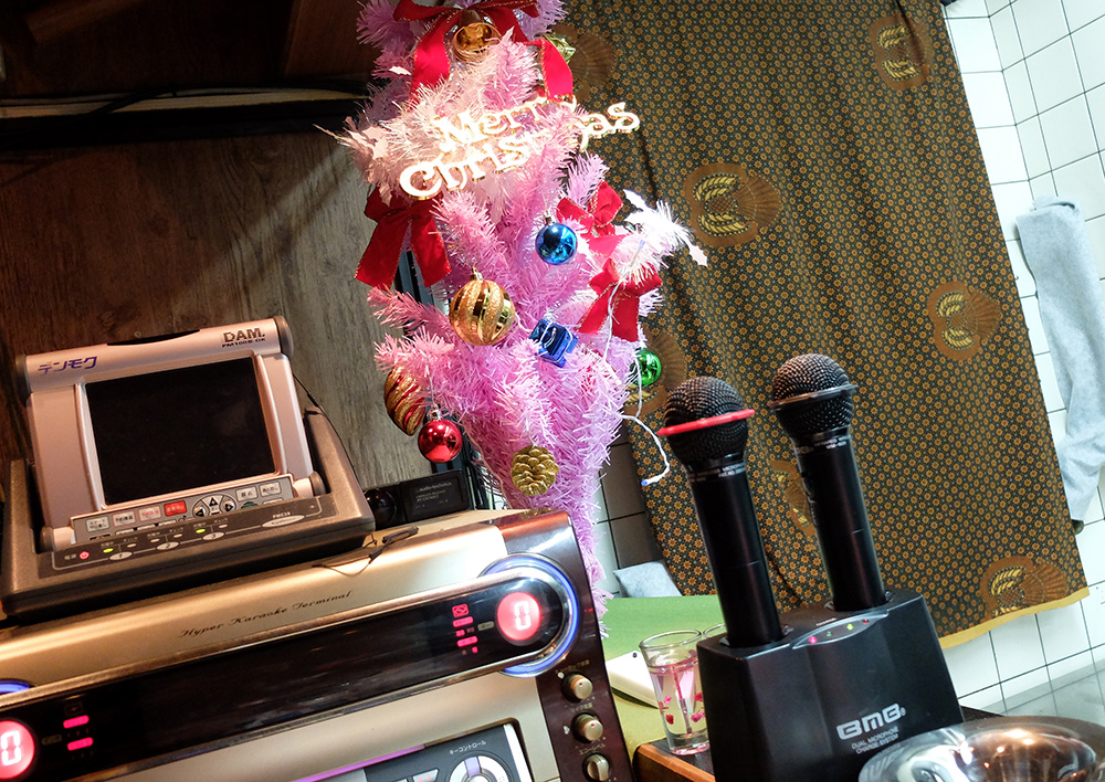 karaoke bar dans un appartement loué sur Airbnb à Kyoto
