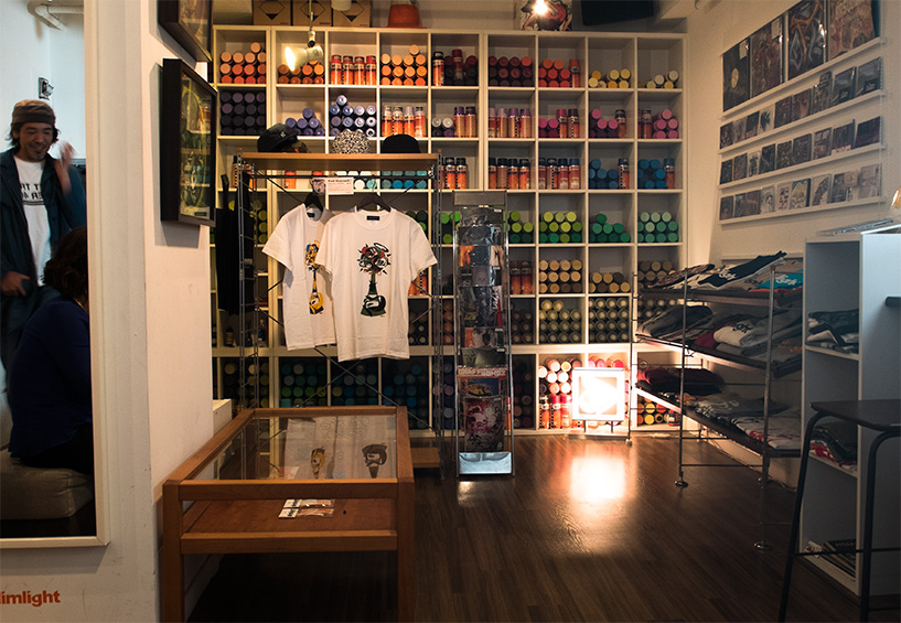 Intérieur du magasin de Suiko, Dimlight Hiroshima