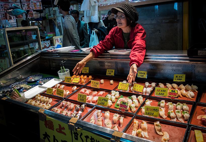stand de sushi au marché de Karato, Shimonoseki